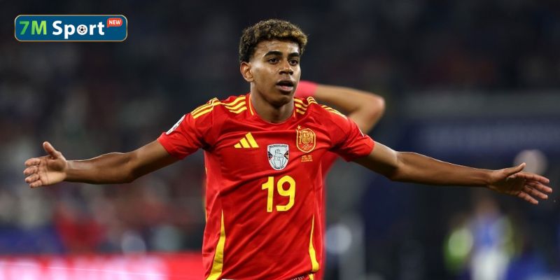 Lamine Yamal, 18 tuổi, bị chấn thương gân kheo trái trong trận đấu với Celta